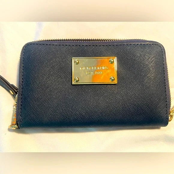 Michael Kors Saffiano Leather Wallet W Wristlet & Cellphone Slot! Navy W Gold - Picture 1 of 11